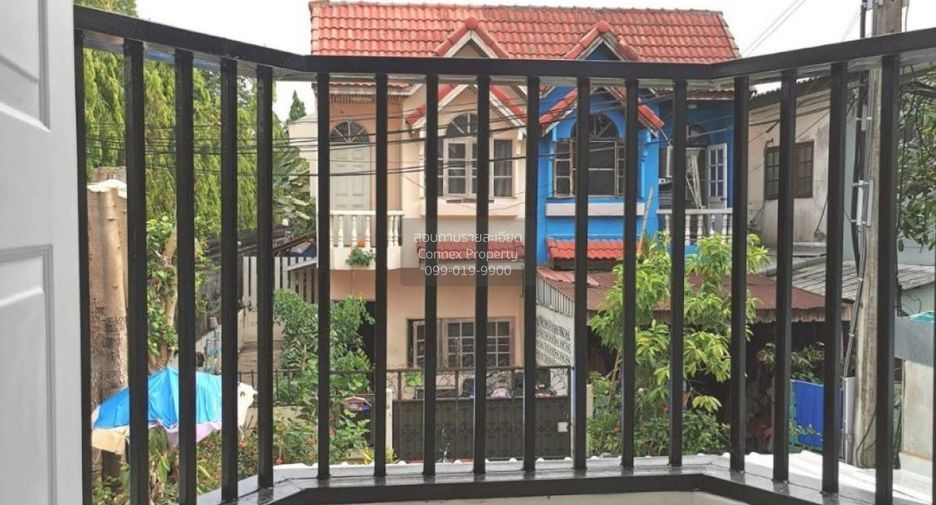 For sale 3 bedrooms townhouse in Khlong Sam Wa, Bangkok