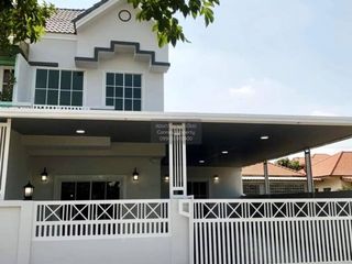 出售 3 卧室 联排别墅 在 Lam Luk Ka, Pathum Thani