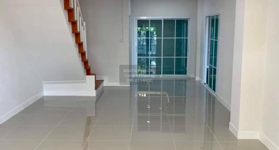 出售 3 卧室 联排别墅 在 Lam Luk Ka, Pathum Thani