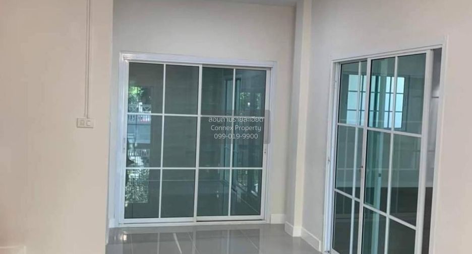 出售 3 卧室 联排别墅 在 Lam Luk Ka, Pathum Thani