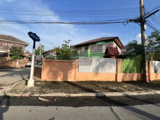出售 4 卧室 独立屋 在 Mueang Pathum Thani, Pathum Thani