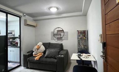 Wohnung zum Kauf mit 1 Zimmer in Huai Khwang, Bangkok