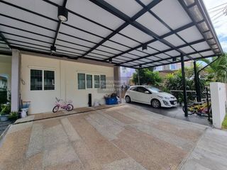 Haus zum Kauf mit 4 Zimmer in Bang Khun Thian, Bangkok
