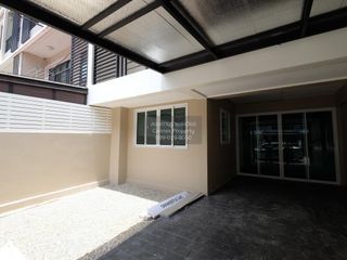 出售 5 卧室 联排别墅 在 Min Buri, 曼谷