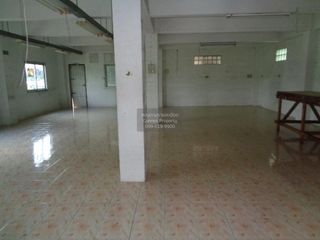 Haus zum Kauf mit 4 Zimmer in Phra Samut Chedi, Samut Prakan