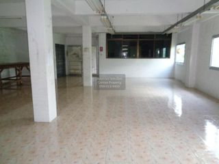 Haus zum Kauf mit 4 Zimmer in Phra Samut Chedi, Samut Prakan