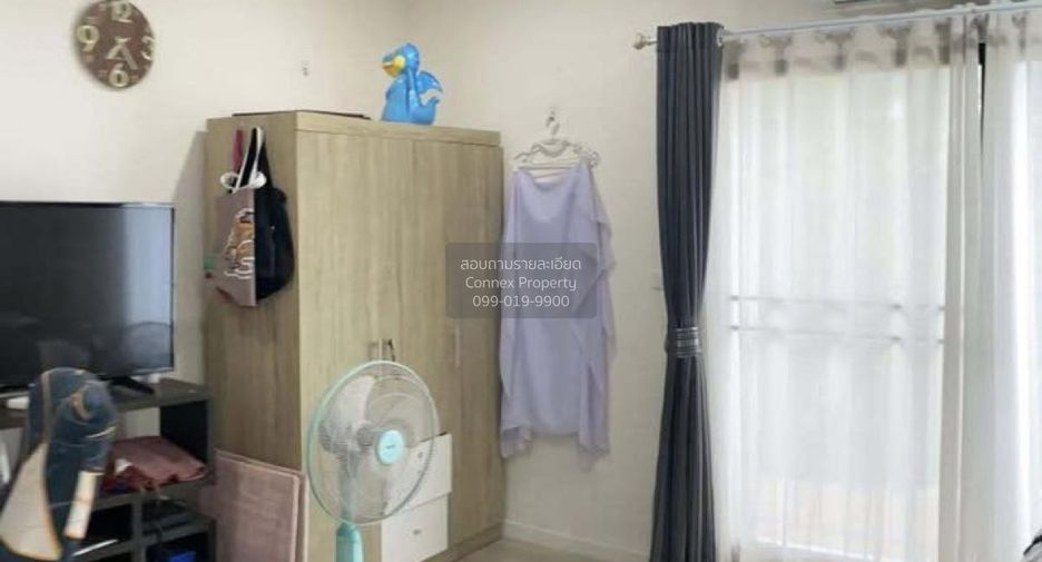 Casa adosada en venta de 3 habitaciones en Saphan Sung, Bangkok