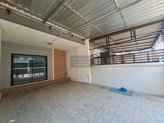 For sale 2 bedrooms townhouse in Si Racha, Chonburi