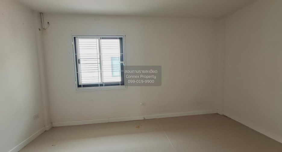For sale 2 bedrooms townhouse in Si Racha, Chonburi