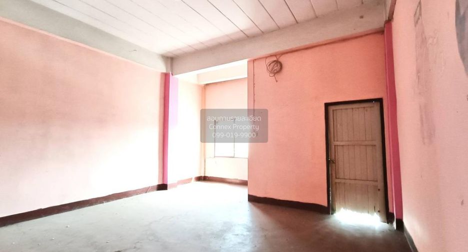 For sale 3 bedrooms retail Space in Ban Pong, Ratchaburi