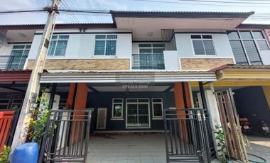 出售 3 卧室 联排别墅 在 Phan Thong, Chon Buri