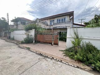 出售 4 卧室 独立屋 在 Mueang Pathum Thani, Pathum Thani
