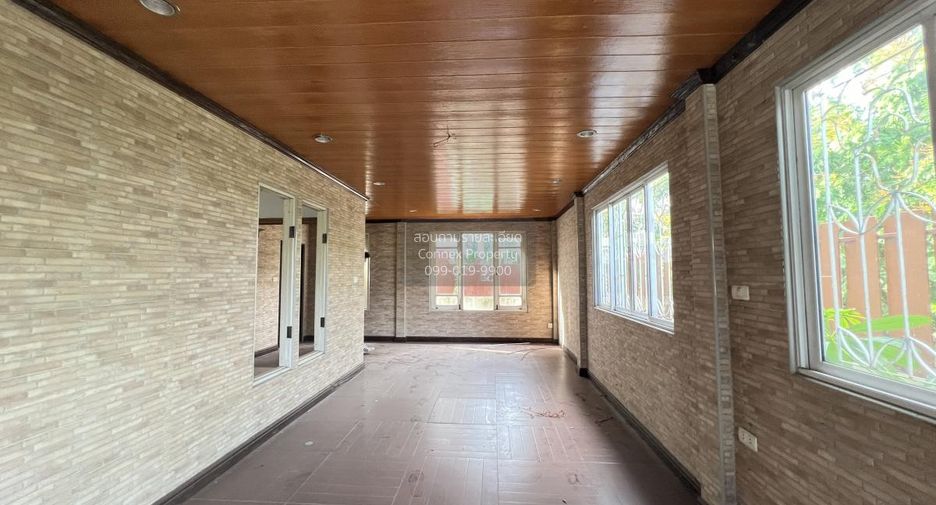 出售 4 卧室 独立屋 在 Mueang Pathum Thani, Pathum Thani