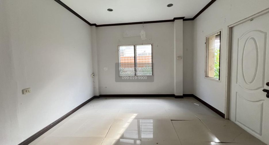 出售 4 卧室 独立屋 在 Mueang Pathum Thani, Pathum Thani