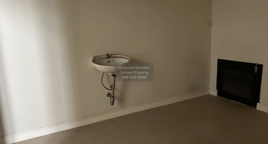 For sale 3 bedrooms retail Space in Hua Hin, Prachuap Khiri Khan