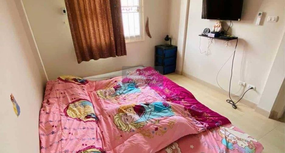 For sale 3 bedrooms townhouse in Khlong Sam Wa, Bangkok
