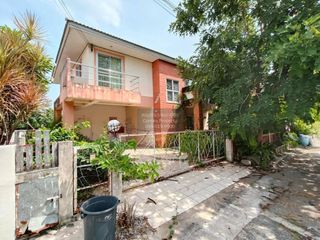 For sale 4 bedrooms house in Phutthamonthon, Nakhon Pathom