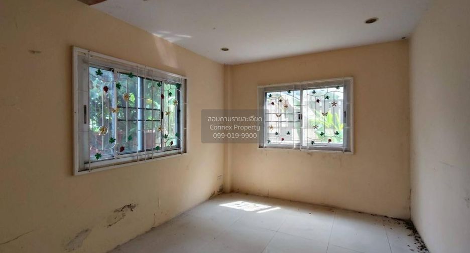 For sale 4 bedrooms house in Phutthamonthon, Nakhon Pathom