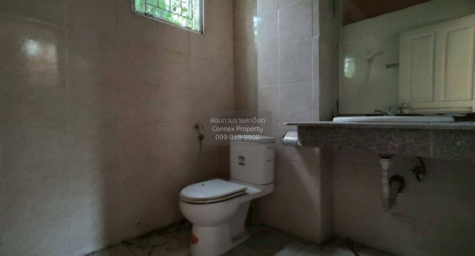 For sale 4 bedrooms house in Phutthamonthon, Nakhon Pathom