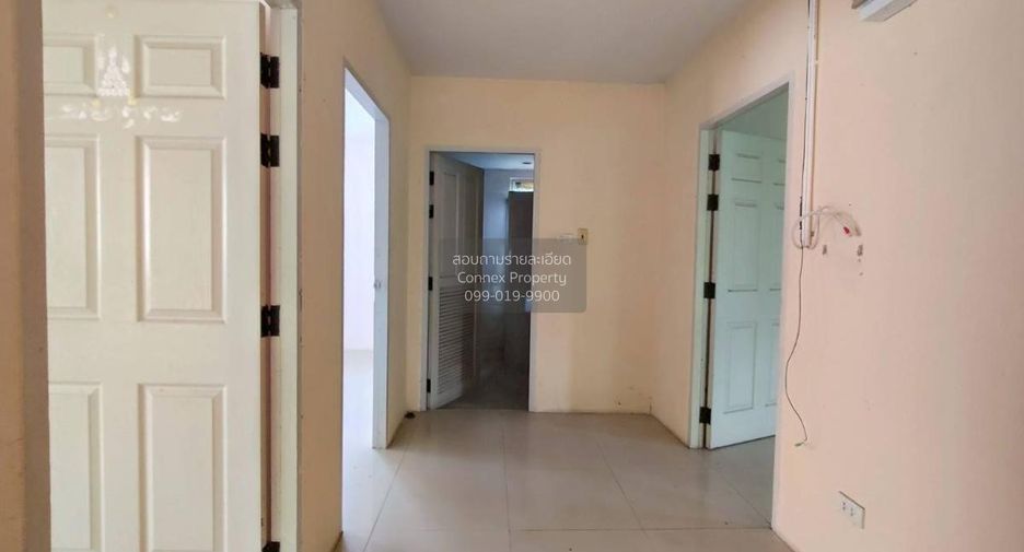For sale 4 bedrooms house in Phutthamonthon, Nakhon Pathom