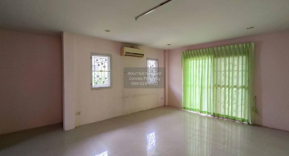 For sale 4 bedrooms house in Phutthamonthon, Nakhon Pathom
