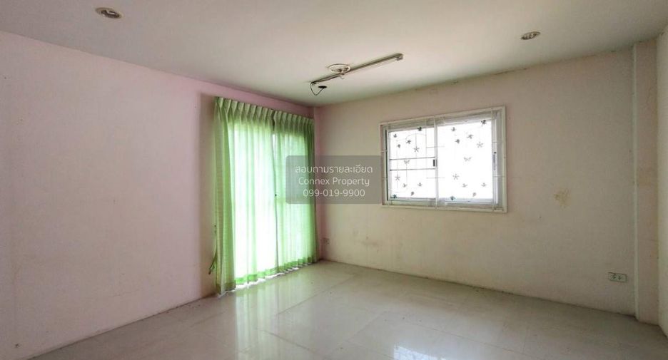 For sale 4 bedrooms house in Phutthamonthon, Nakhon Pathom