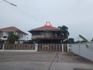 For sale 4 bedrooms house in Mueang Nakhon Pathom, Nakhon Pathom