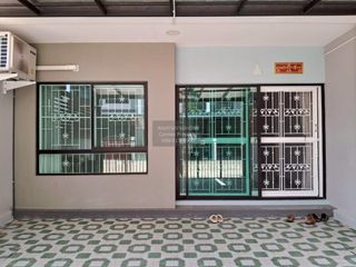 出售 3 卧室 联排别墅 在 Sai Noi, Nonthaburi