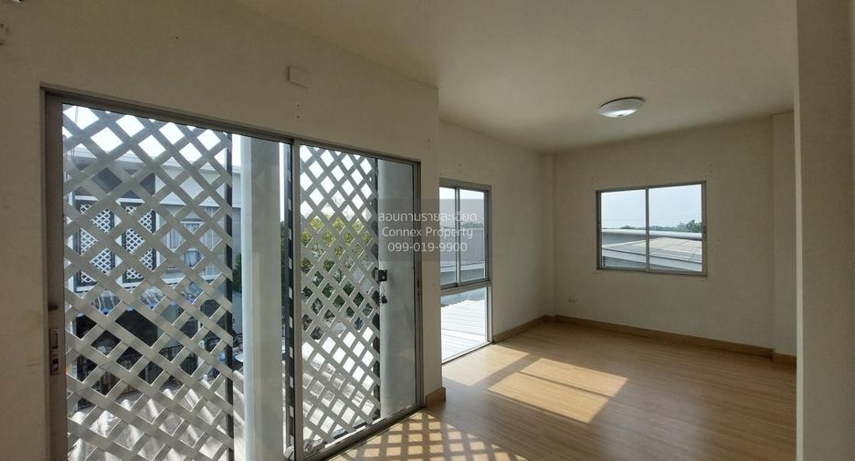 For sale 2 bedrooms townhouse in Mueang Chon Buri, Chonburi