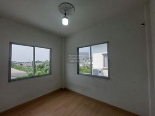 For sale 2 bedrooms townhouse in Mueang Chon Buri, Chonburi