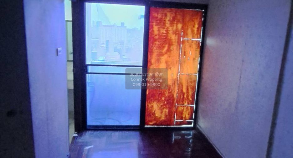 For sale 2 bedrooms condo in Sathon, Bangkok