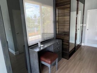 Reihenhaus zum Kauf mit 3 Zimmer in Thung Khru, Bangkok
