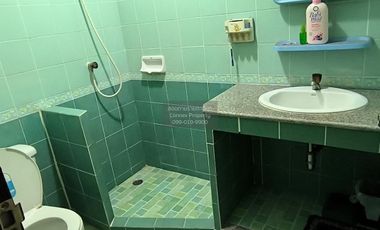 Casa adosada en venta de 2 habitaciones en Khlong Sam Wa, Bangkok