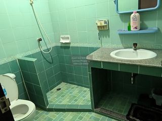 Casa adosada en venta de 2 habitaciones en Khlong Sam Wa, Bangkok