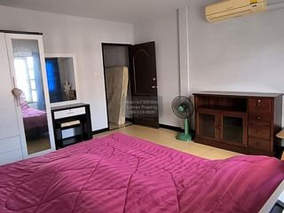 Casa adosada en venta de 2 habitaciones en Khlong Sam Wa, Bangkok