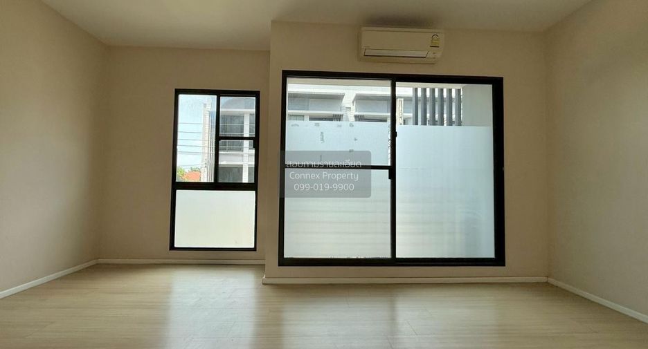 For sale 3 bedrooms townhouse in Mueang Nonthaburi, Nonthaburi