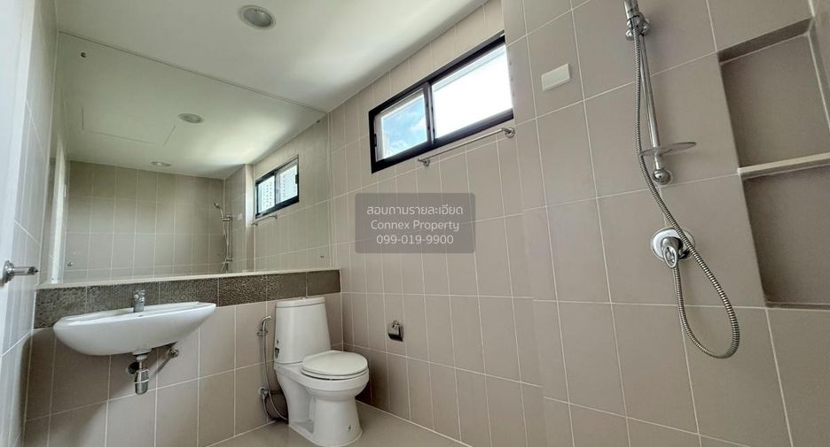 For sale 3 bedrooms townhouse in Mueang Nonthaburi, Nonthaburi