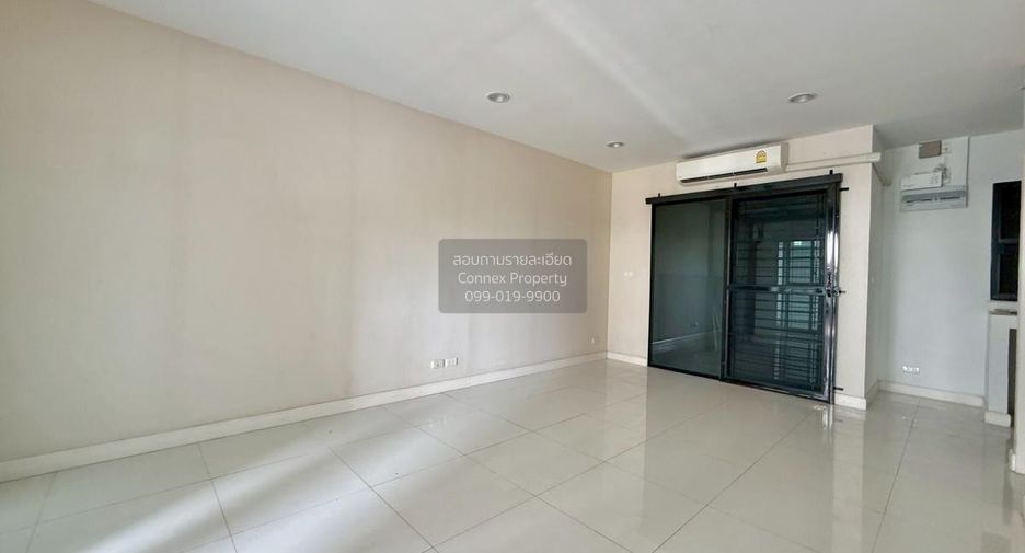For sale 3 bedrooms townhouse in Mueang Nonthaburi, Nonthaburi