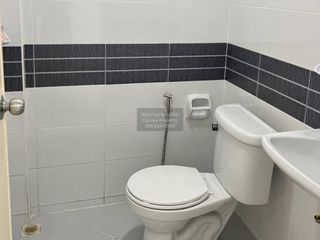 Casa adosada en venta de 2 habitaciones en Nong Chok, Bangkok