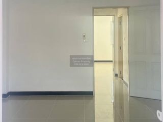 Casa adosada en venta de 2 habitaciones en Nong Chok, Bangkok
