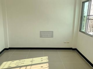 Casa adosada en venta de 2 habitaciones en Nong Chok, Bangkok