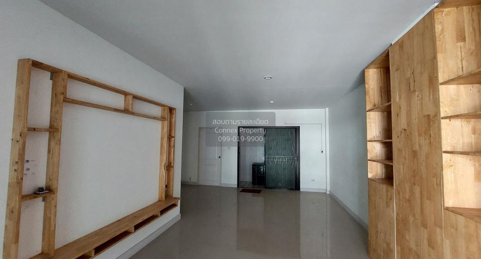 For sale 3 bedrooms townhouse in Mueang Chon Buri, Chonburi