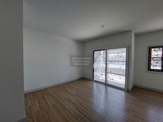 For sale 3 bedrooms townhouse in Mueang Chon Buri, Chonburi