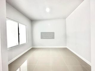 出售 3 卧室 联排别墅 在 Lam Luk Ka, Pathum Thani