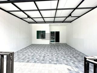 出售 3 卧室 联排别墅 在 Lam Luk Ka, Pathum Thani