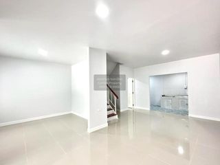 出售 3 卧室 联排别墅 在 Lam Luk Ka, Pathum Thani