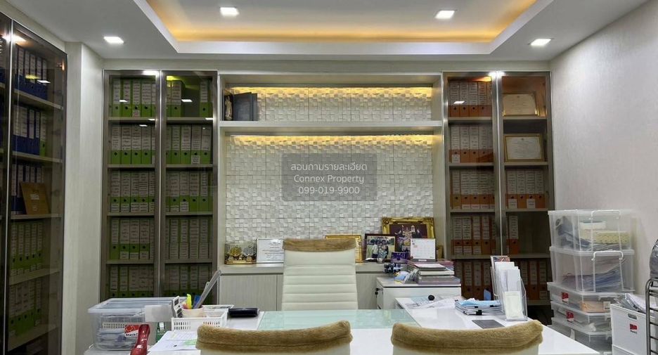 Casa en venta de 5 habitaciones en Pak Kret, Nonthaburi