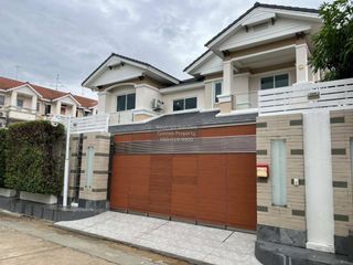 Casa en venta de 5 habitaciones en Pak Kret, Nonthaburi