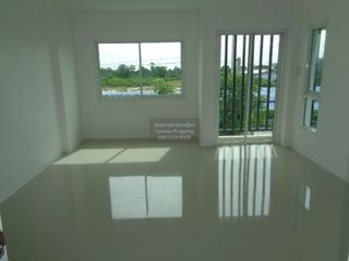 出售 8 卧室 商业空间 在 Phan Thong, Chon Buri