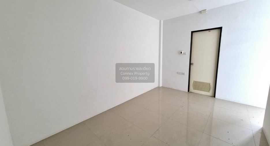 Local comercial en venta de 4 habitaciones en Bang Lamung, Chonburi